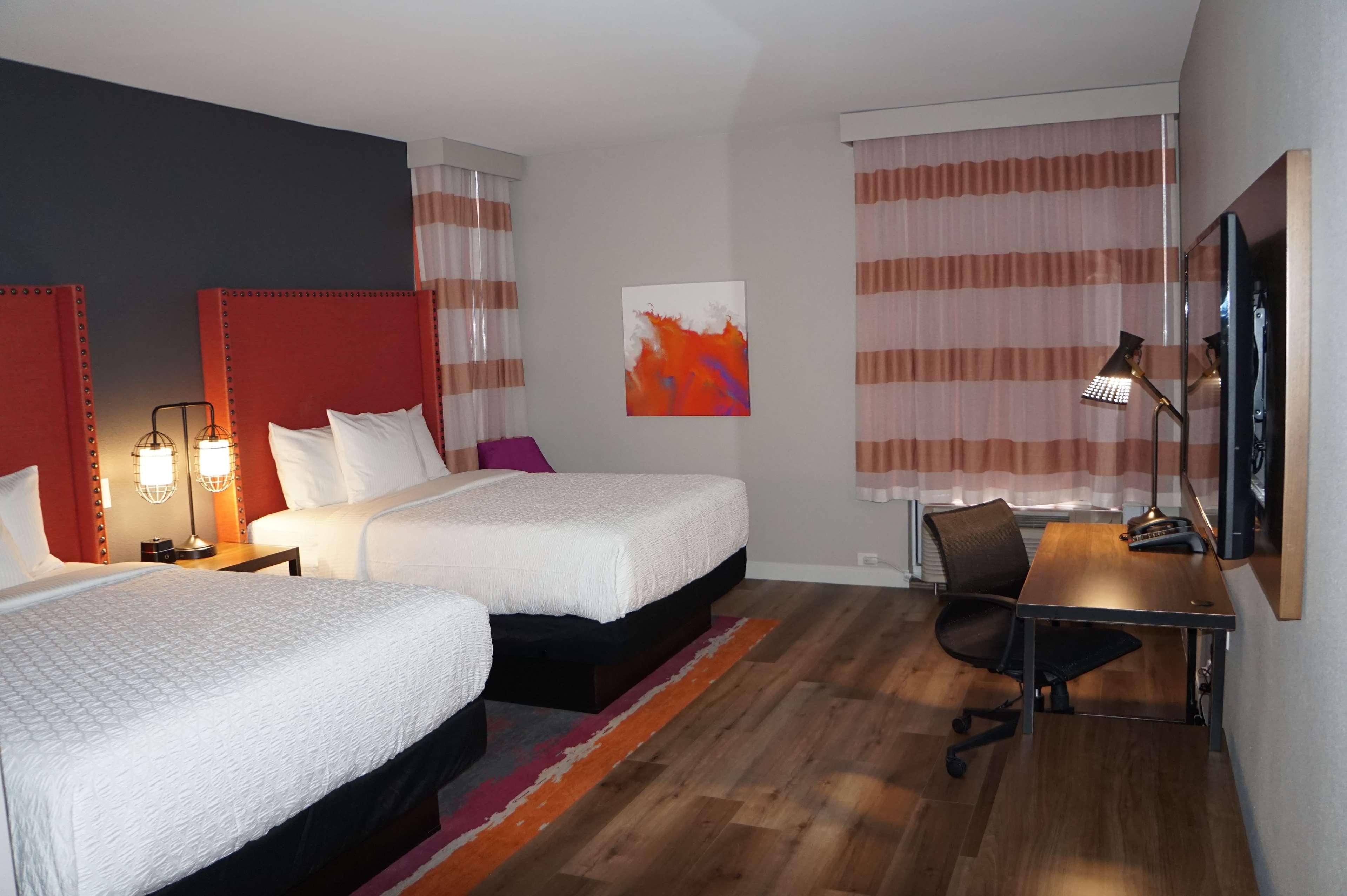 La Quinta Inn & Suites By Wyndham لويسفيل المظهر الخارجي الصورة
