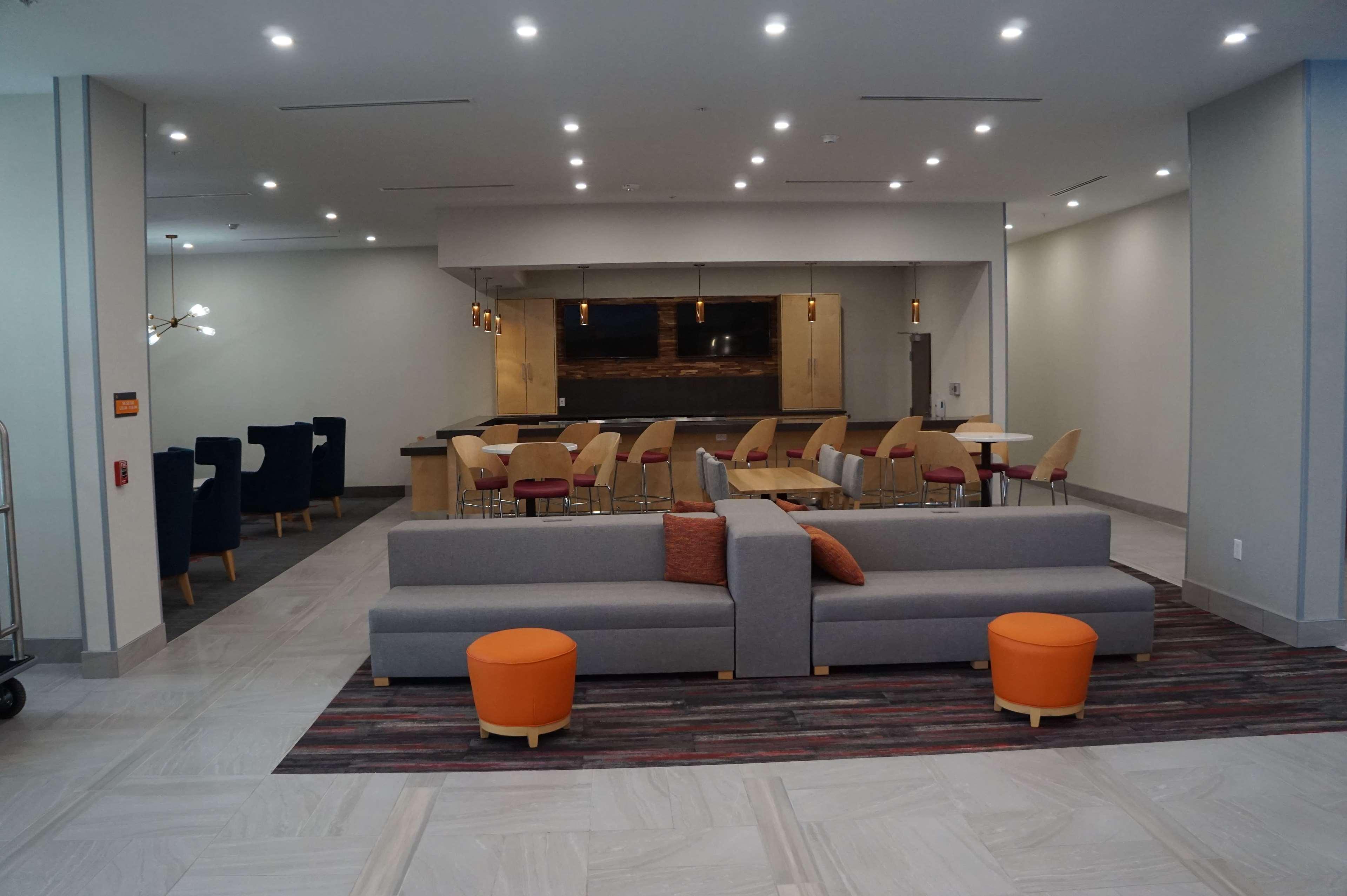 La Quinta Inn & Suites By Wyndham لويسفيل المظهر الخارجي الصورة