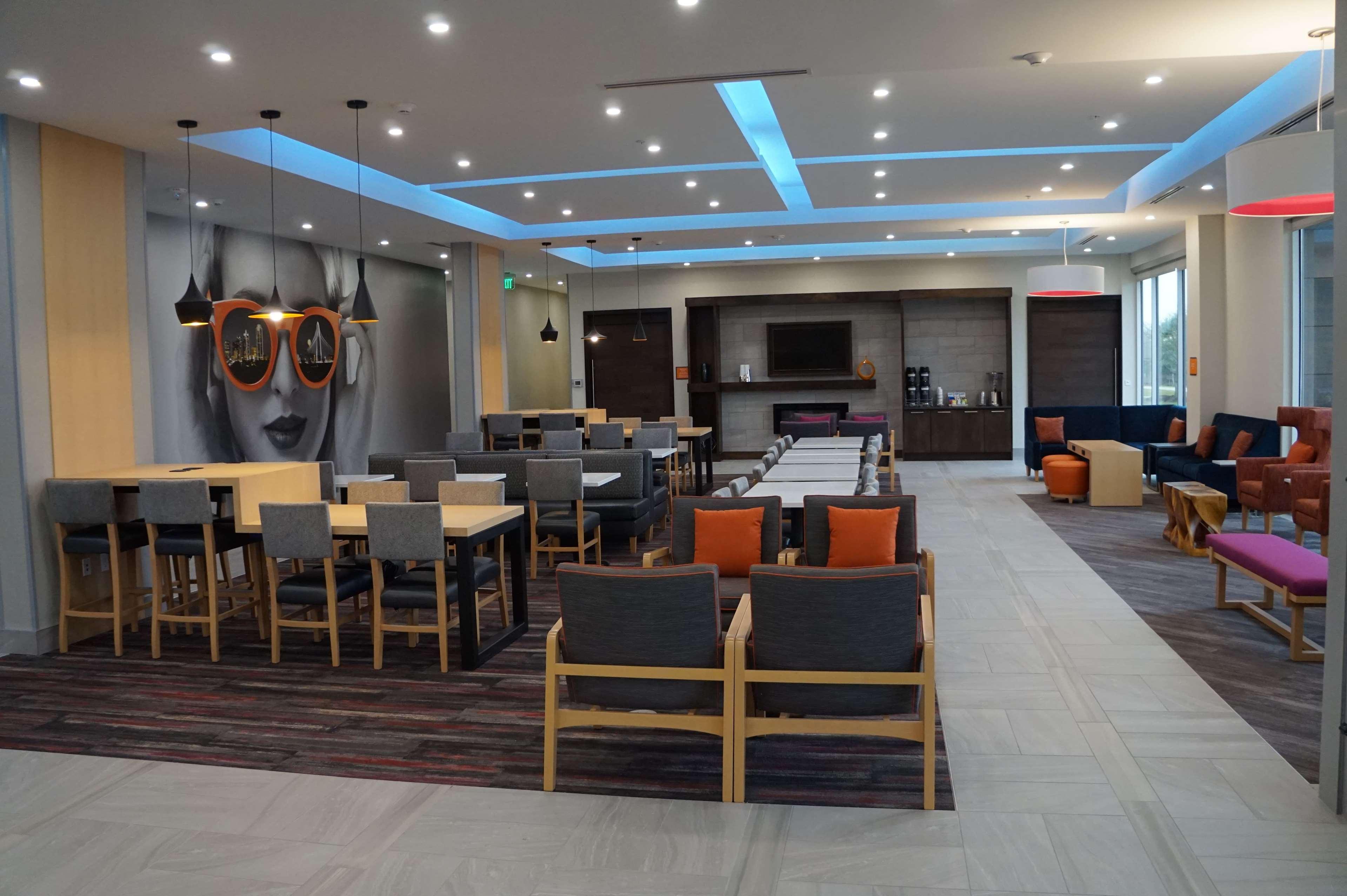 La Quinta Inn & Suites By Wyndham لويسفيل المظهر الخارجي الصورة